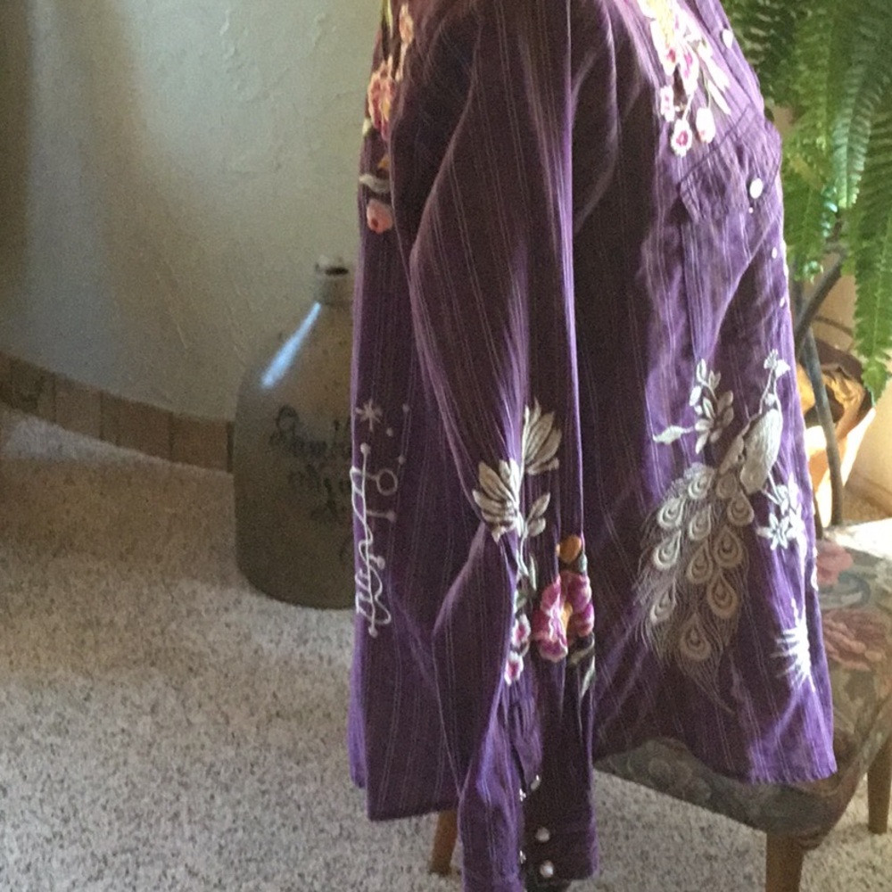 GUC Johnny Was Long Sleeved Top - Picture 4 of 7